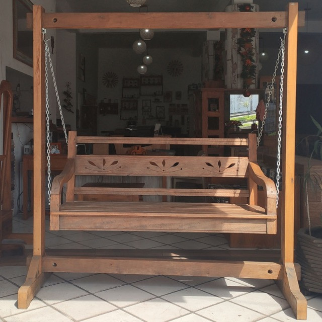 Balanço de Peroba Rosa