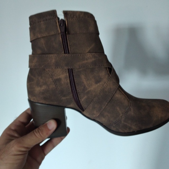 Botas novas - Foto 2