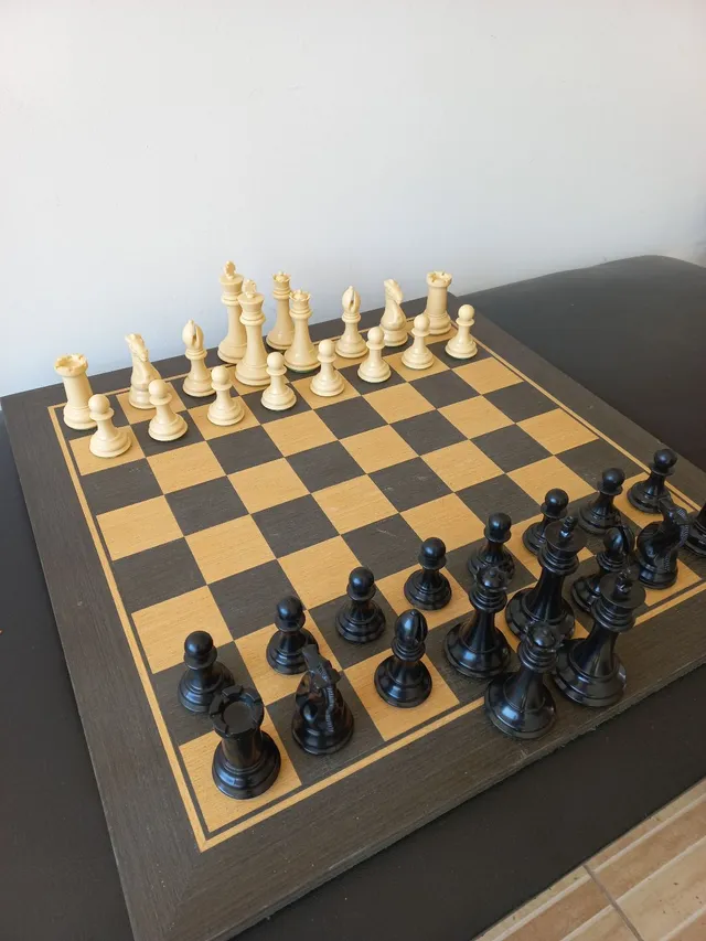 Único fantástico tabuleiro de xadrez medieval épico em segunda mão durante  249 EUR em Cieza na WALLAPOP