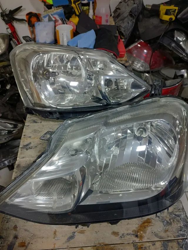 Faróis Toyota Etios 2015/2018