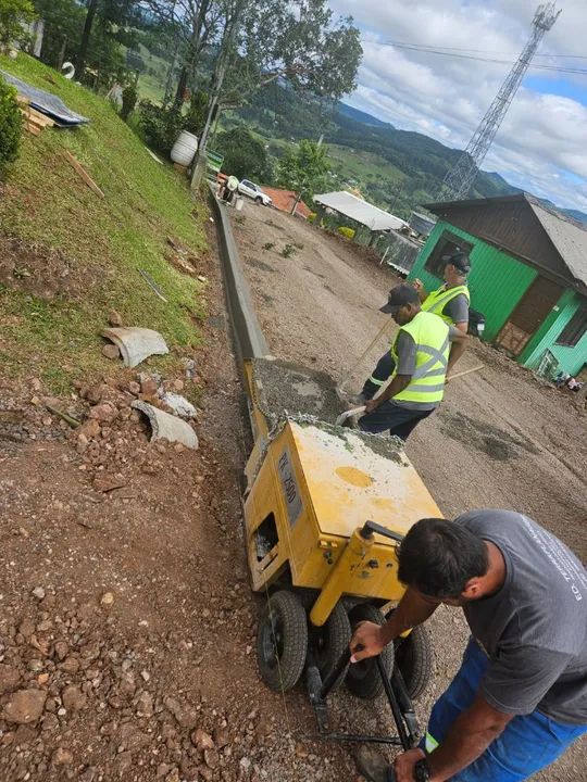 Extruzora de meio fio com sargeta  - Foto 4