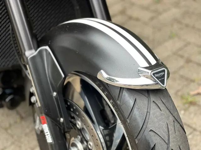 Triumph Rocket III - 2016 - Foto 3