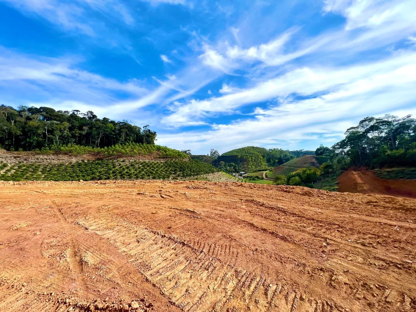 Oportunidade! Terrenos a 7 km de Santa Teresa por apenas R$155.000,00 - Foto 3