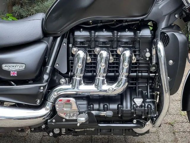 Triumph Rocket III - 2016 - Foto 4