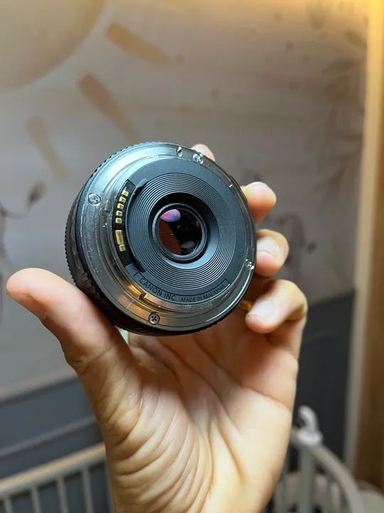 Lente Canon EF 40mm f/2.8 STM - Foto 2