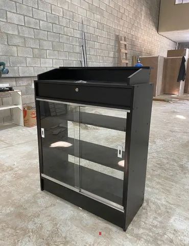 BALCÃO CAIXA VITRINE COM PORTA DE VIDRO