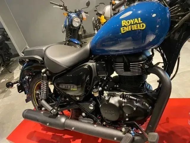 *Royal Enfield Meteor Fireball 350 Matt Green 2024* EXTRA - Foto 2