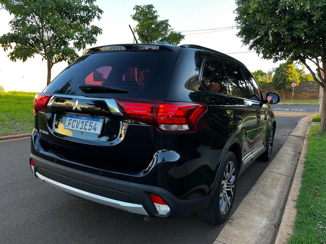 Mitsubishi Outlander 2.0 16V Aut. 2016 Impecável  - Foto 4
