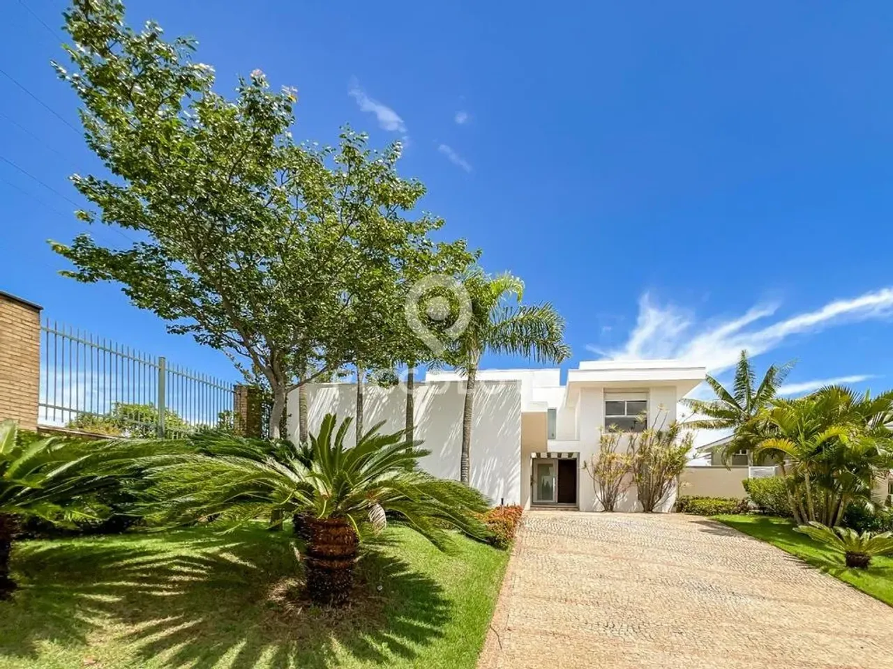 Sobrado à venda em Campinas, Residencial Parque das Araucárias, com 4 suítes, com 434.45 m