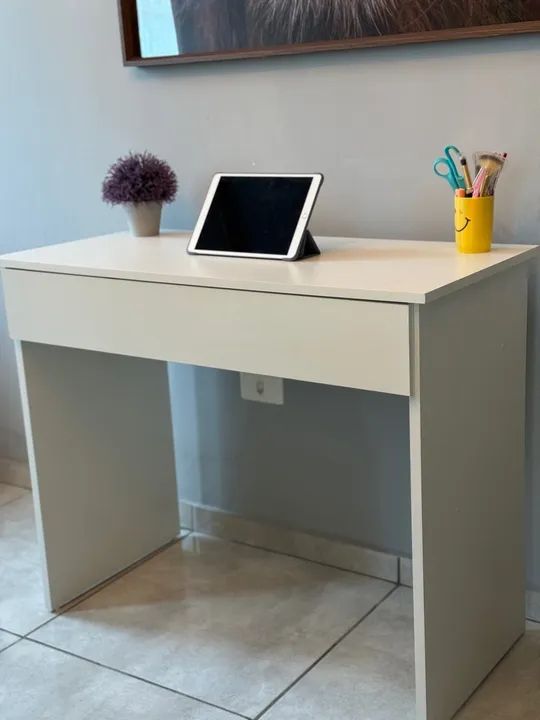 Mesa de Escritório Branca com Gaveta - Foto 2