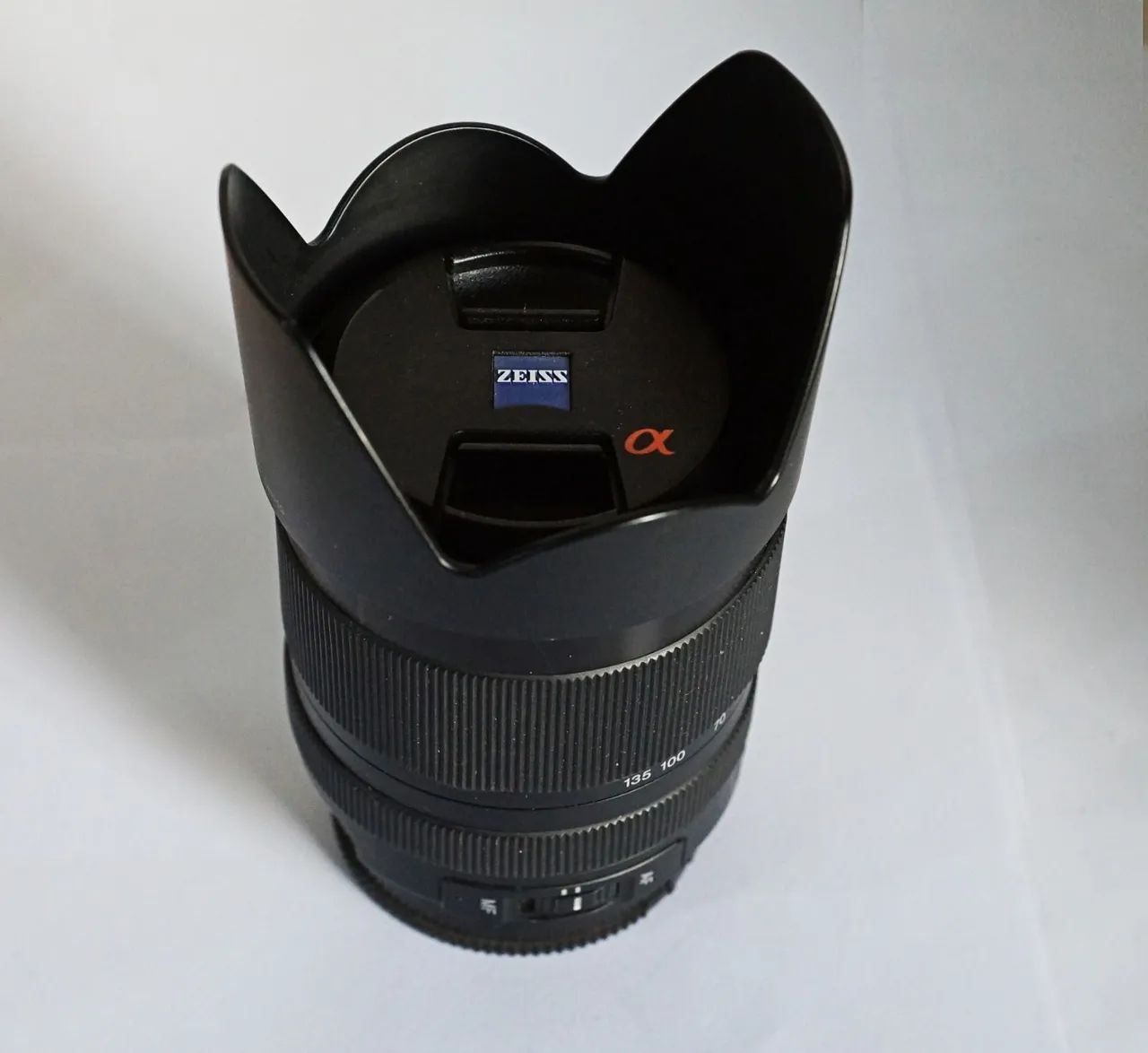 Objetiva Sony com Lente Carl Zeiss A-Mount 18 f3.5 - 5.6 /135 SAM - Foto 2