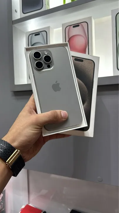 IPHONE 15 PRO MAX 512GB - Natural - Pegamos seu usado a base de troca
