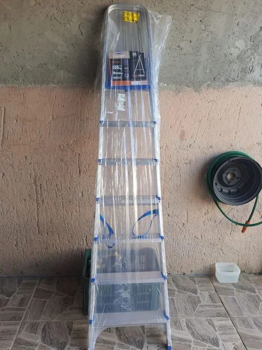 Escada de Alumínio 7 degraus 120cm MOR - NOVA