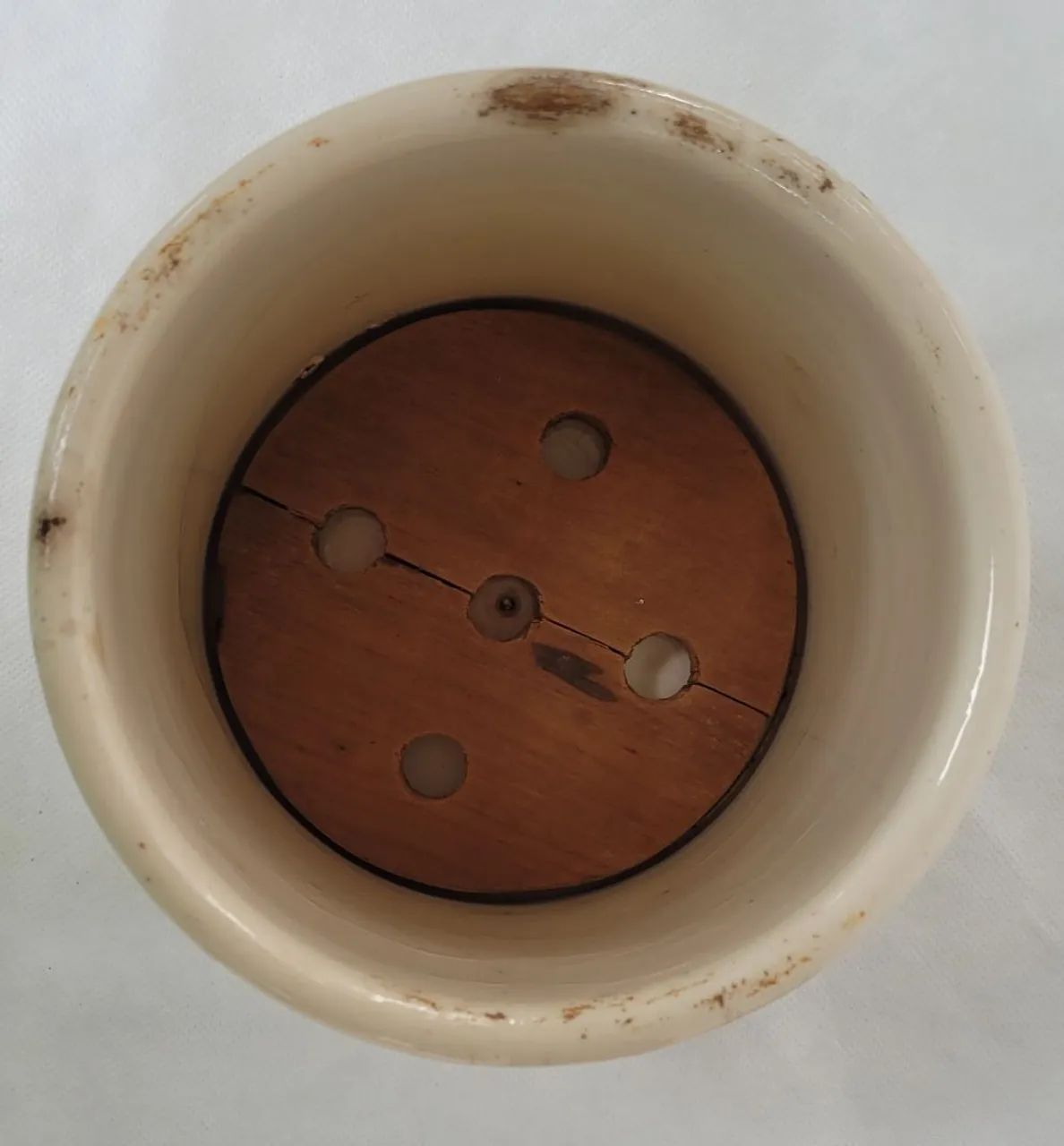 Raridade: kit pote cerâmico, tampa madeira e pedra granito para fazer chucrute - Foto 5