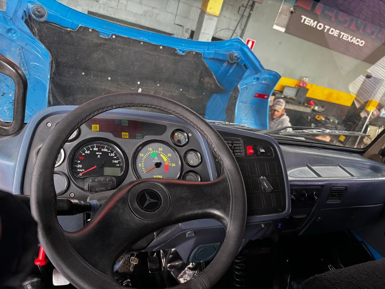 Mercedes L1620  Ano 2005 - Foto 9