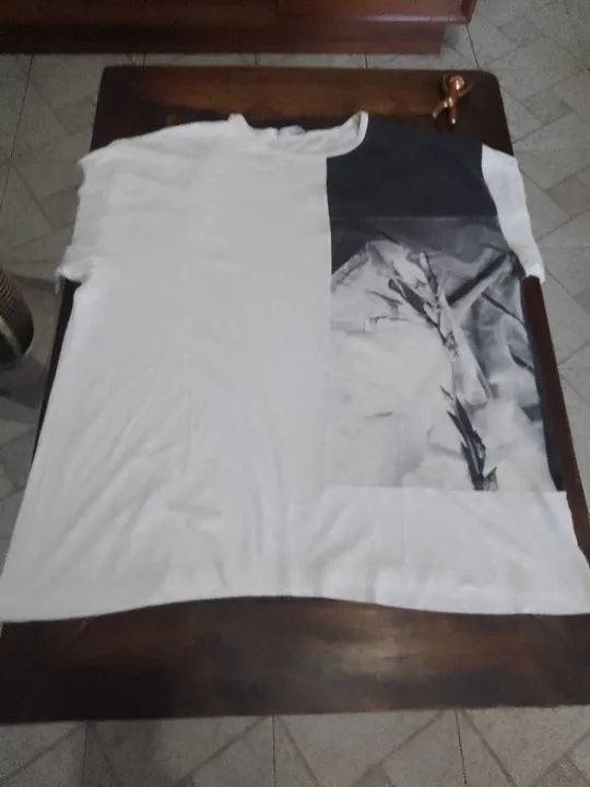 Camiseta ZARA. Branca coleção exclusiva  G /GG - Foto 4
