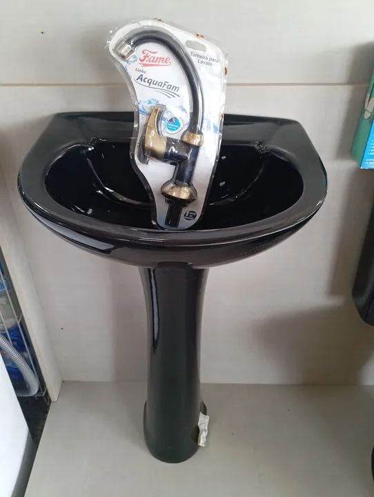 Conjunto de banheiro preto - vaso, pia e torneira - Foto 4