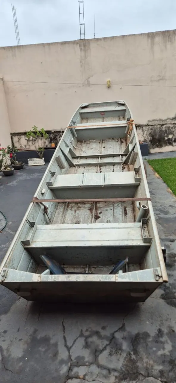 Barco bico chato 5M com motor Yamaha 15