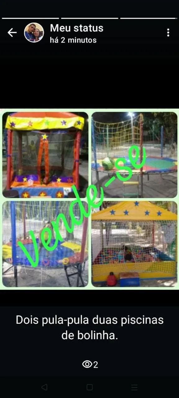 Dois pula-pula e duas piscinas de bolinha
