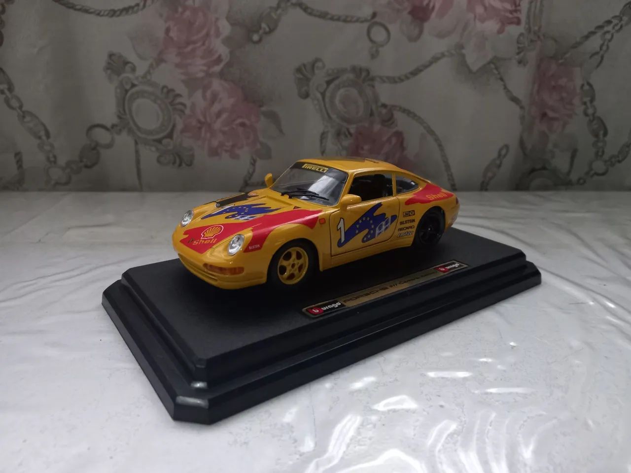 Porsche 911 Carrera 