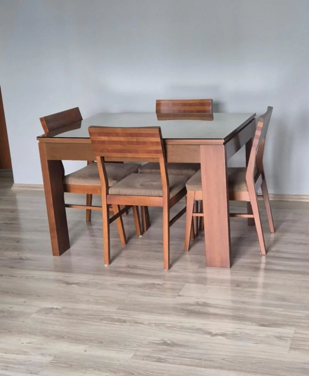 Mesa com 4 cadeiras + Tampo de Vidro