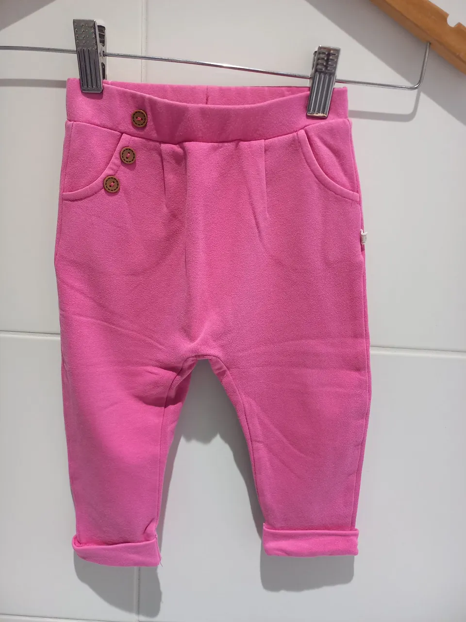 Calça Bebê Rosa com Detalhes