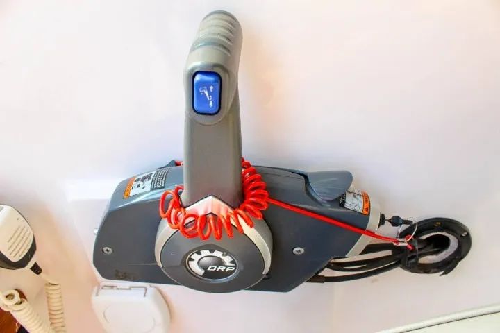 Lancha 26 pés Magna, ano 2015 motor 300HP Apenas 90 horas - Foto 10