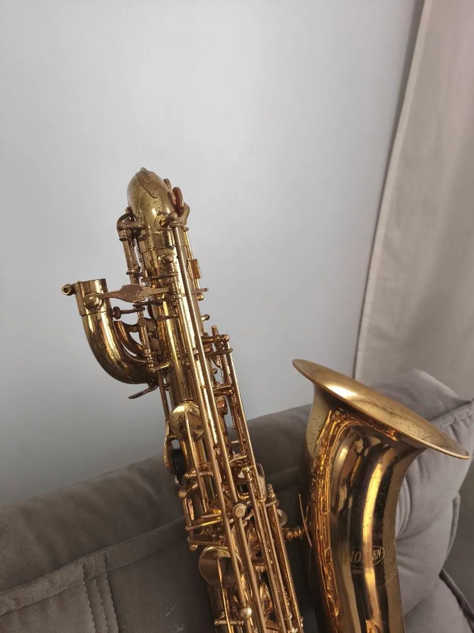 Saxofone Barítono Hoyden  - Foto 2