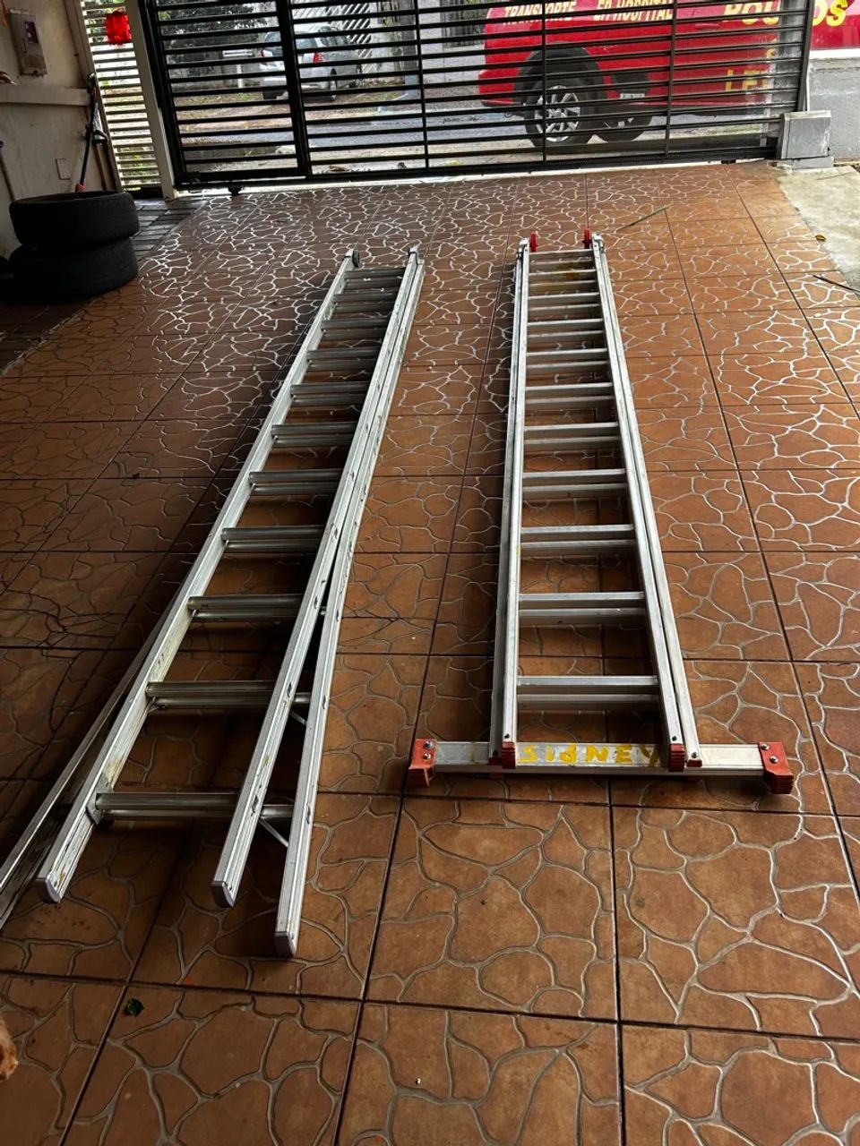 Alugo escada