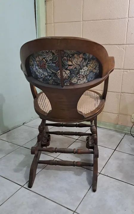 Cadeira de Balanço Vintage com Estofado no encosto - Foto 4