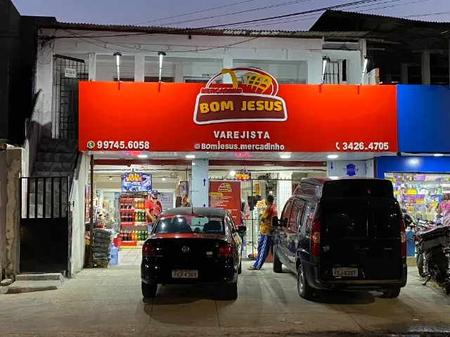 REPASSE DE MERCADINHO EM FUNCIONAMENTO ( NA AVENIDA ) ACEITO CARRO OU MOTO DE ENTRADA.