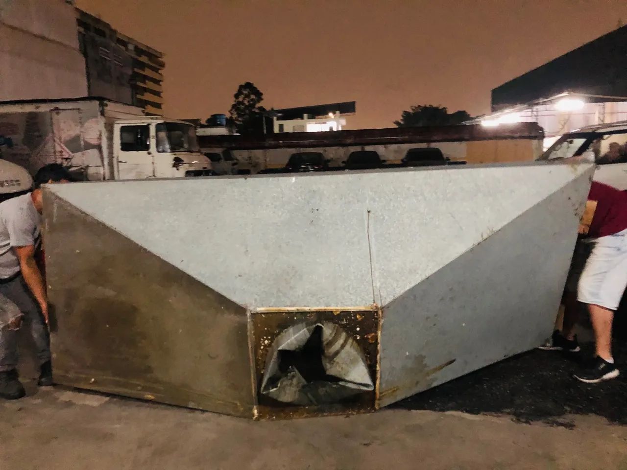 Coifa industrial 2,5m galvanizada 