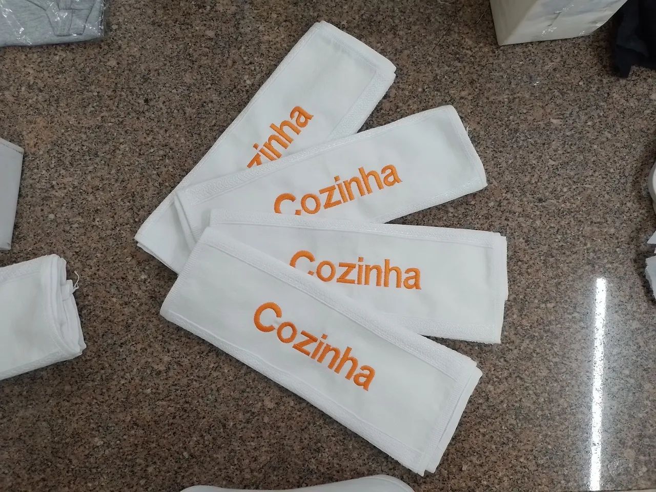 Toalhas de mão bordadas personalizada