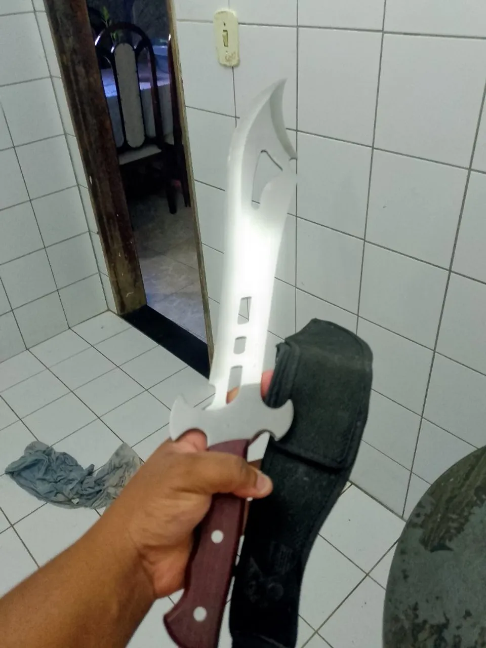 Faca de cozinha com design diferenciado