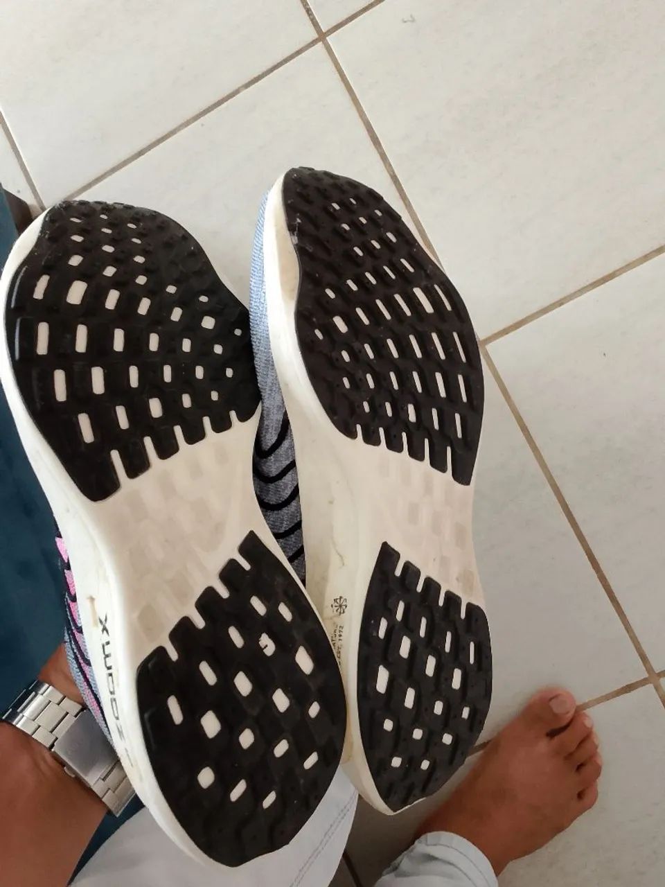 Tênis Nike ZoomX Invincible Run Flyknit 2 Feminino - Foto 4