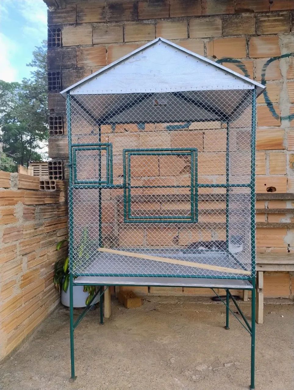 Viveiro para periquitos calopsitas e papagaios 