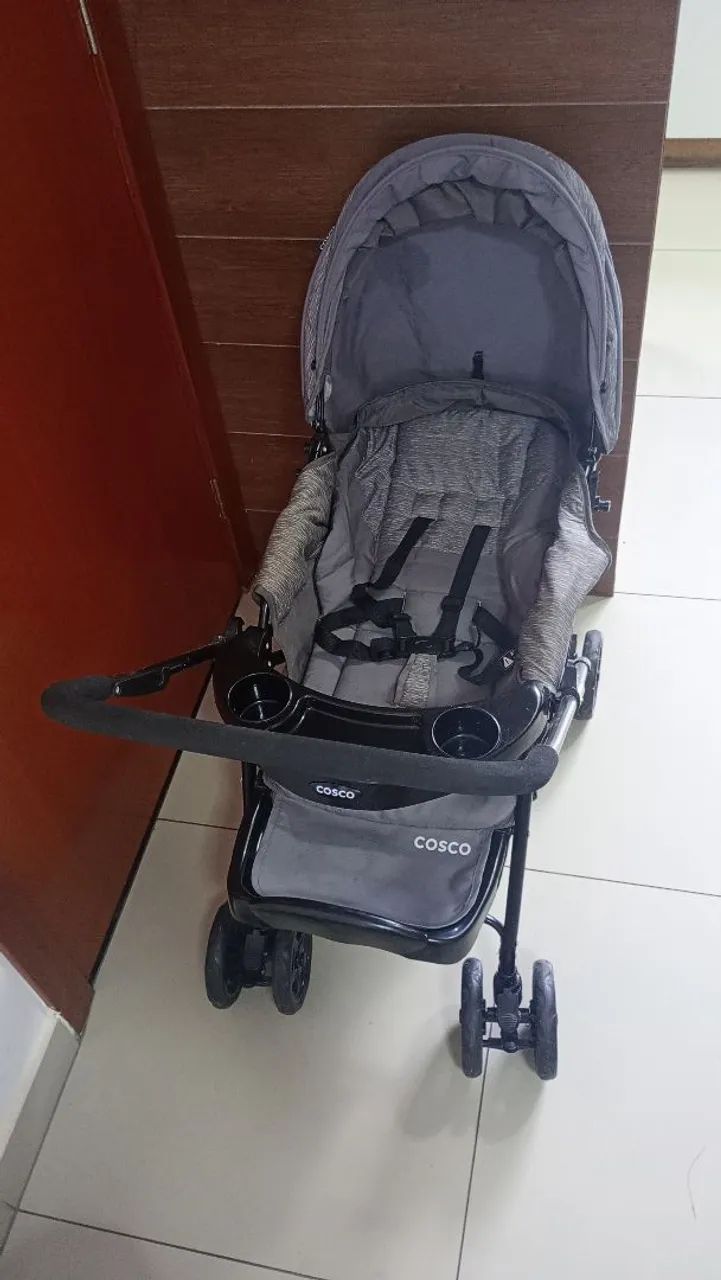 Carrinho de bebê Cosco reverse- preto Cinza - Semi-Novo - Foto 4
