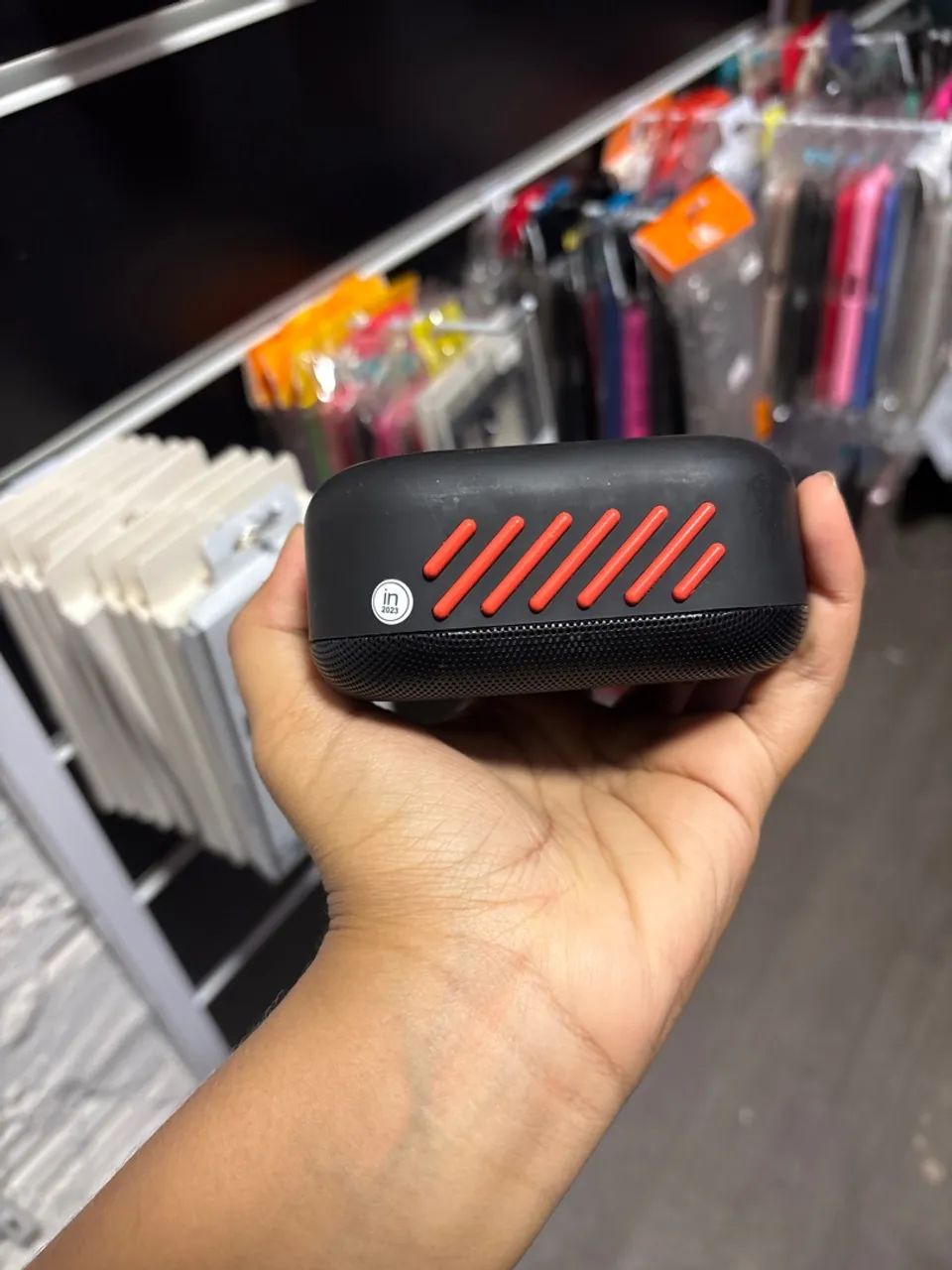 Caixa de som portátil Bluetooth Preta - Foto 3
