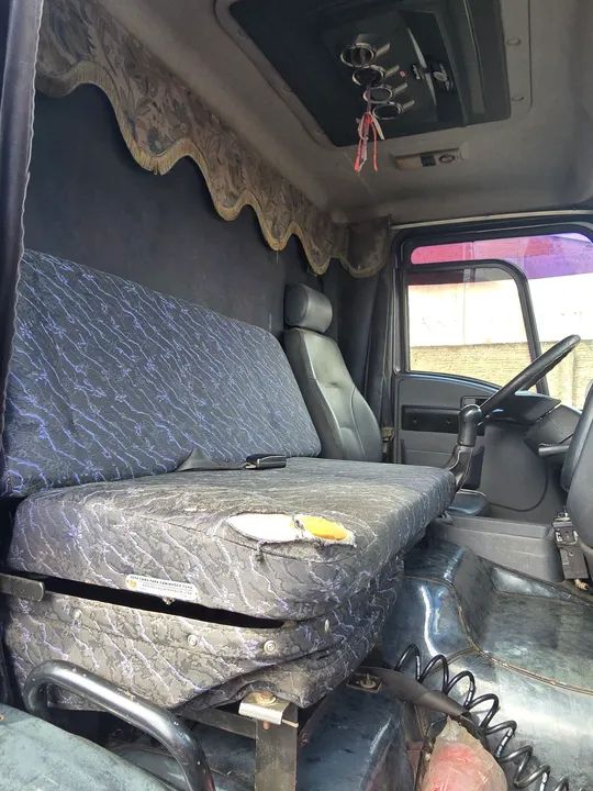 Ford Cargo 1317 ano 2011 motor novo - Foto 8