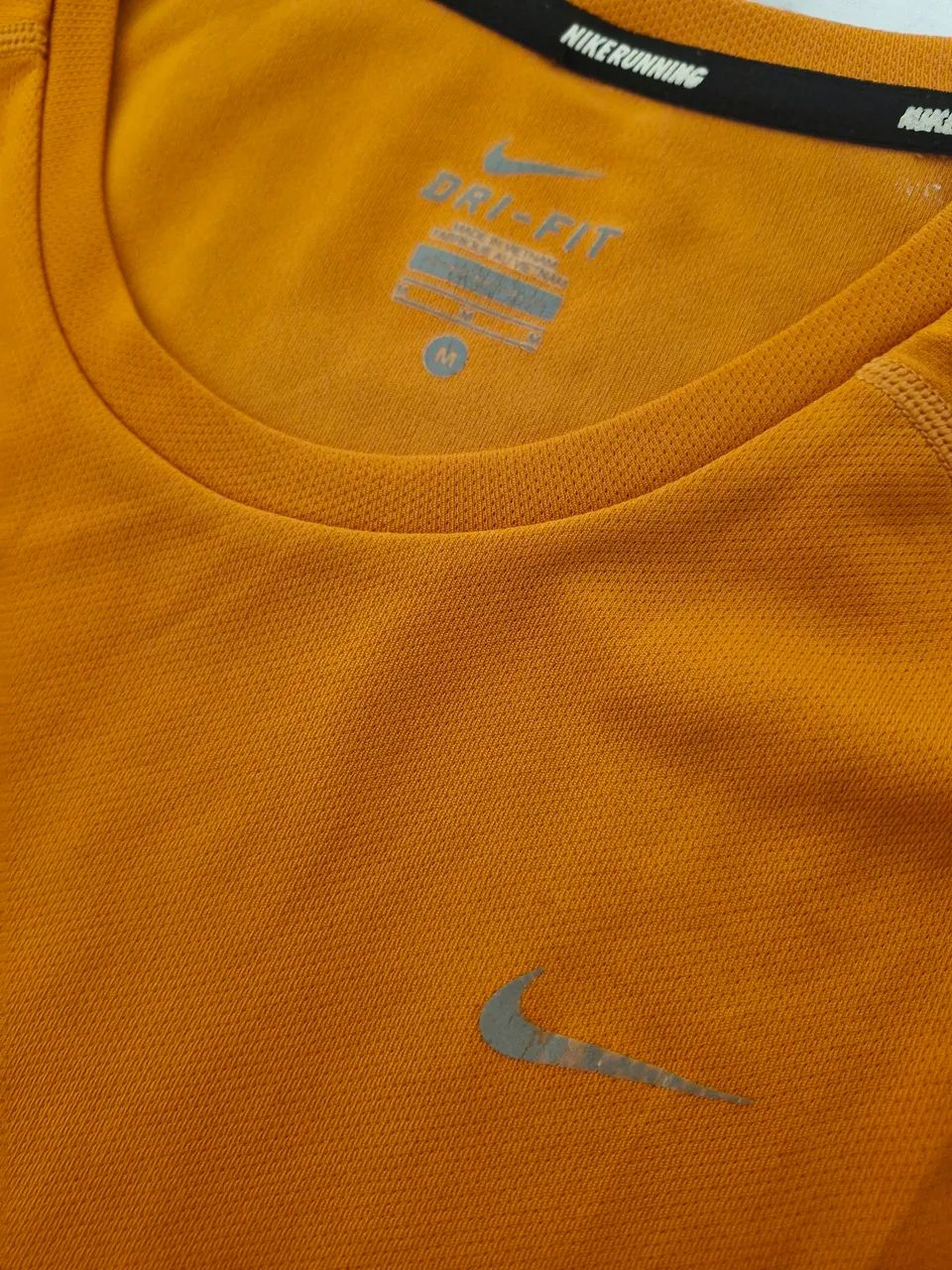 Camisa Dry-Fit Nike Running tamanho M  - Foto 4