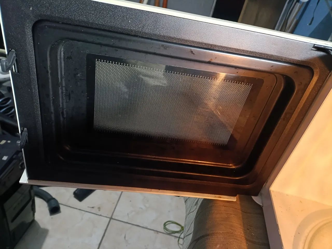 Microondas Brastemp 20 litros (usado funcionando aquecedor ok) - Foto 3