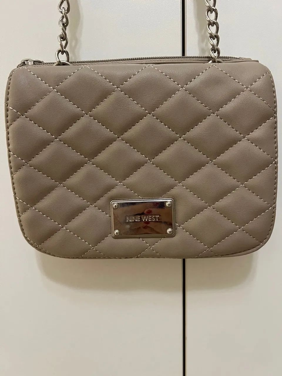 Bolsa Nine West Matelassê com Alça de Corrente
