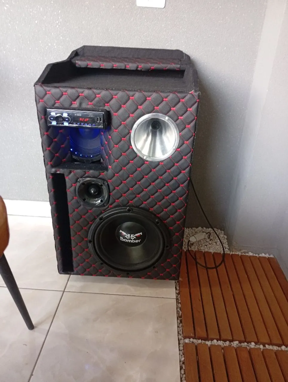Caixa de som automotiva completa