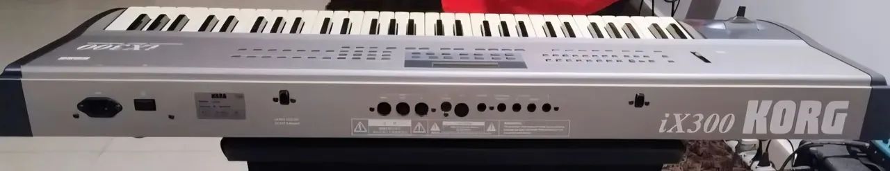 Teclado Korg ix300  - Foto 2