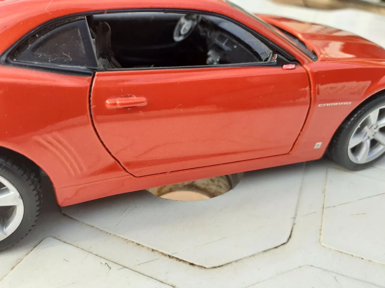 Miniatura Camaro Vermelho Colecionável - Foto 4