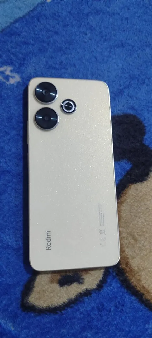 Smartphone Redmi 13- Design Moderno e Câmera Incrível!