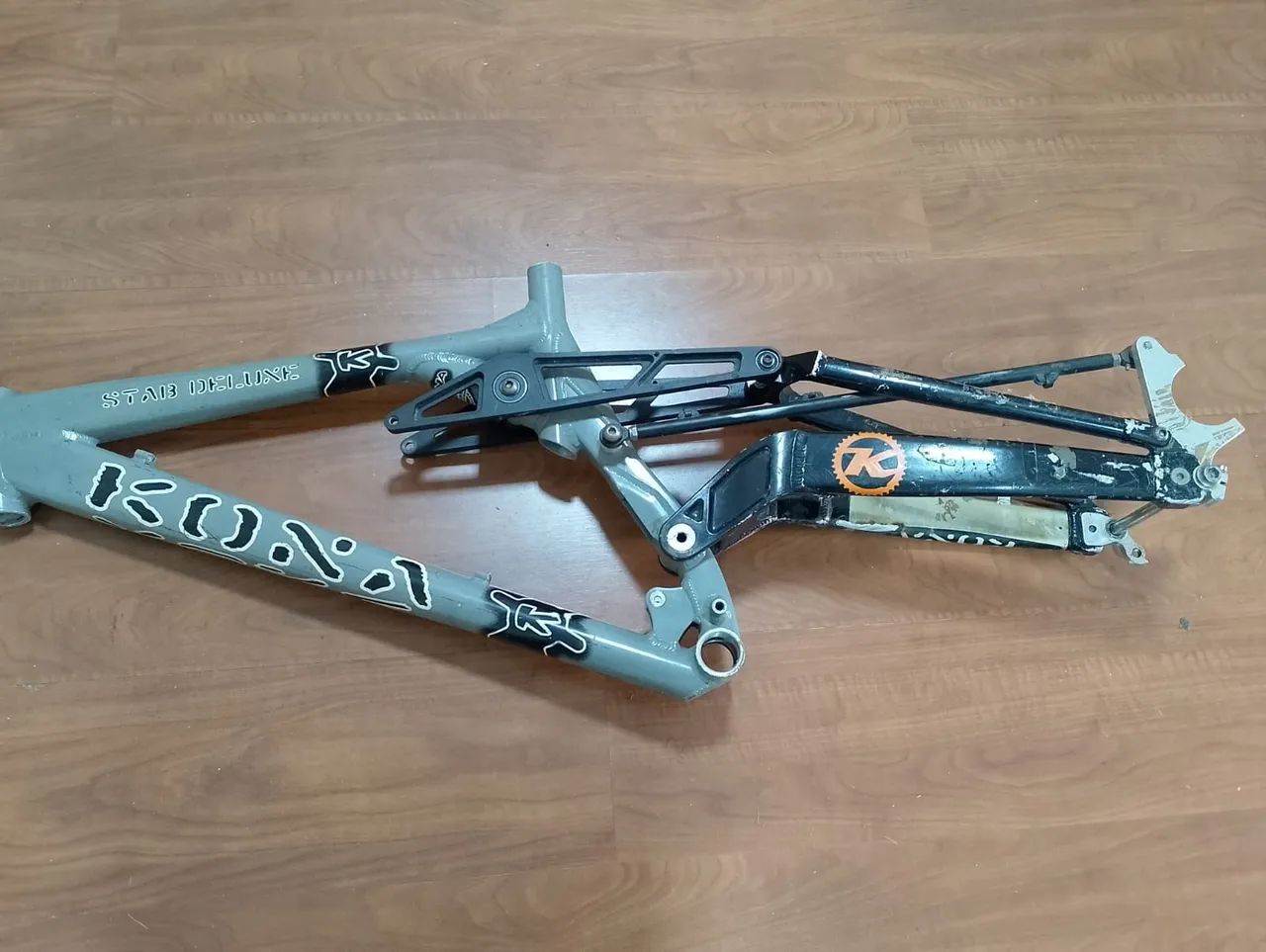 Quadro kona down Hill 