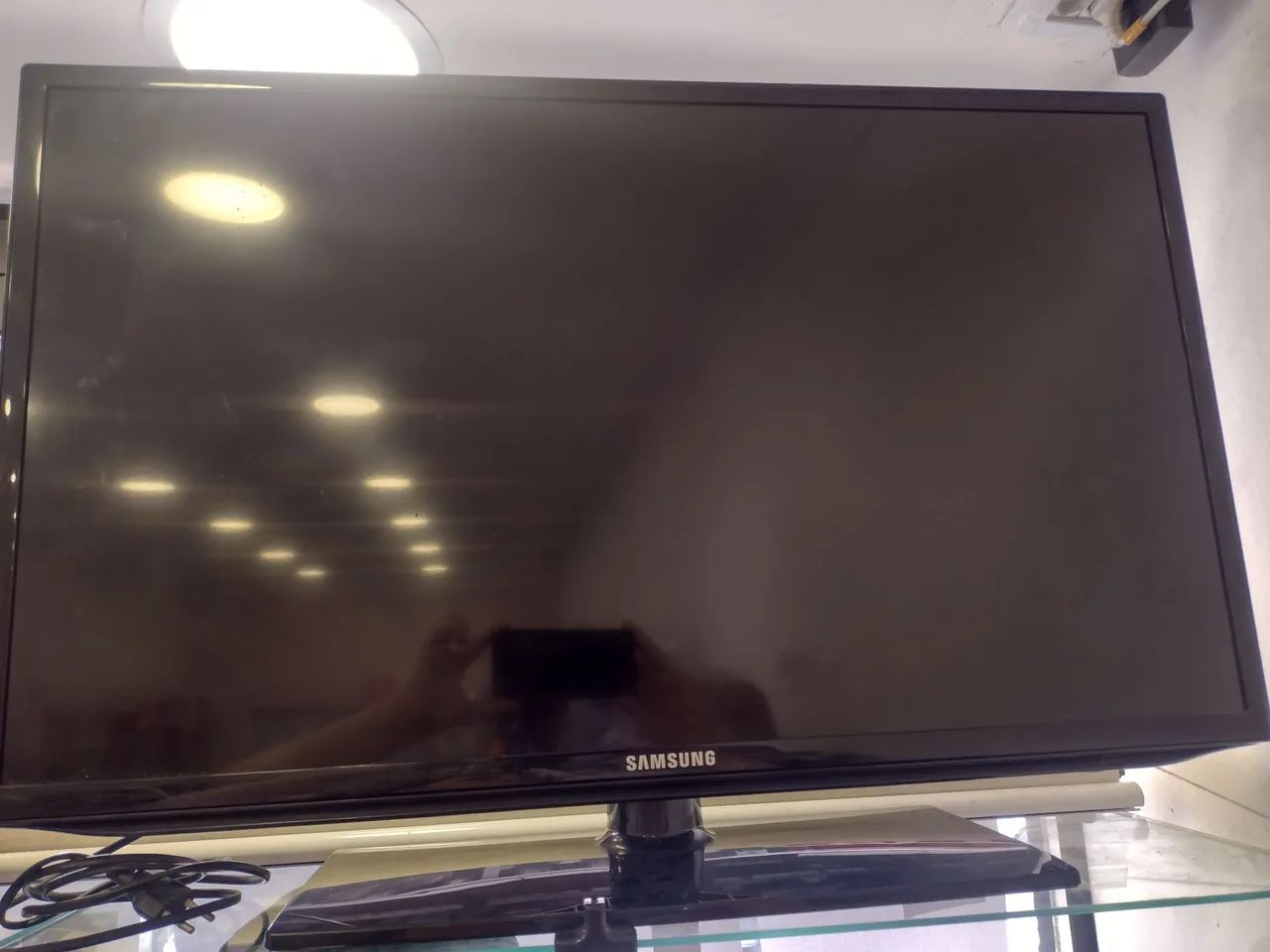 2 tvs de 32" CCE e Samsung 