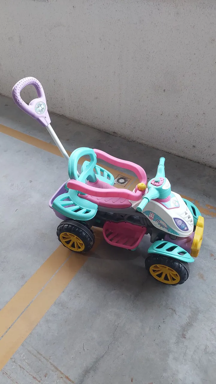 Triciclo Infantil Rosa e Azul com Haste