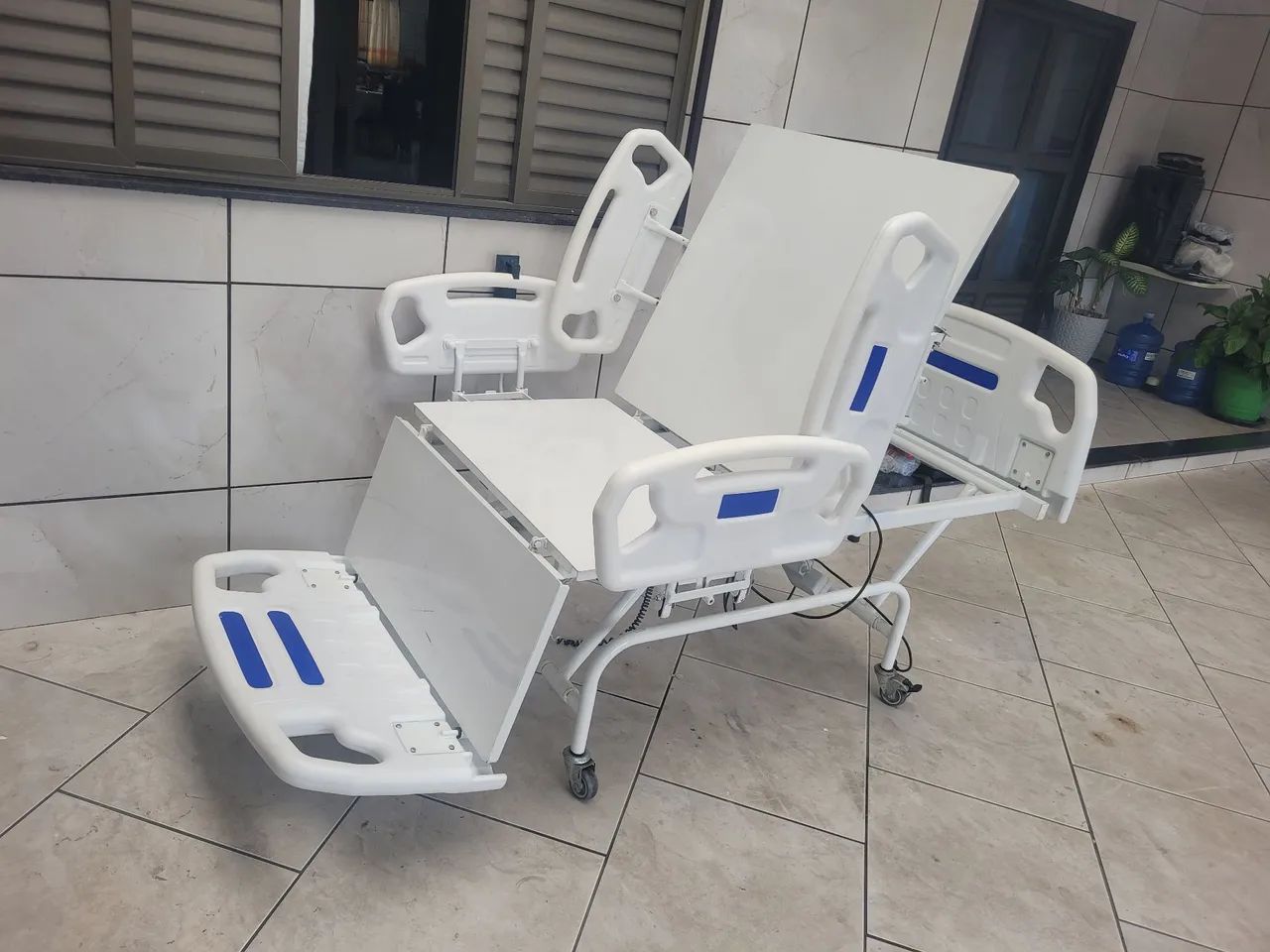 Cama hospitalar elétrica (Poltrocama) - Foto 5